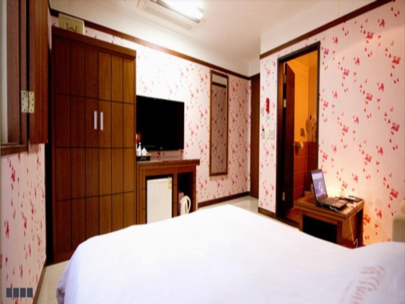 Fiore Hotel Gumi Exteriér fotografie