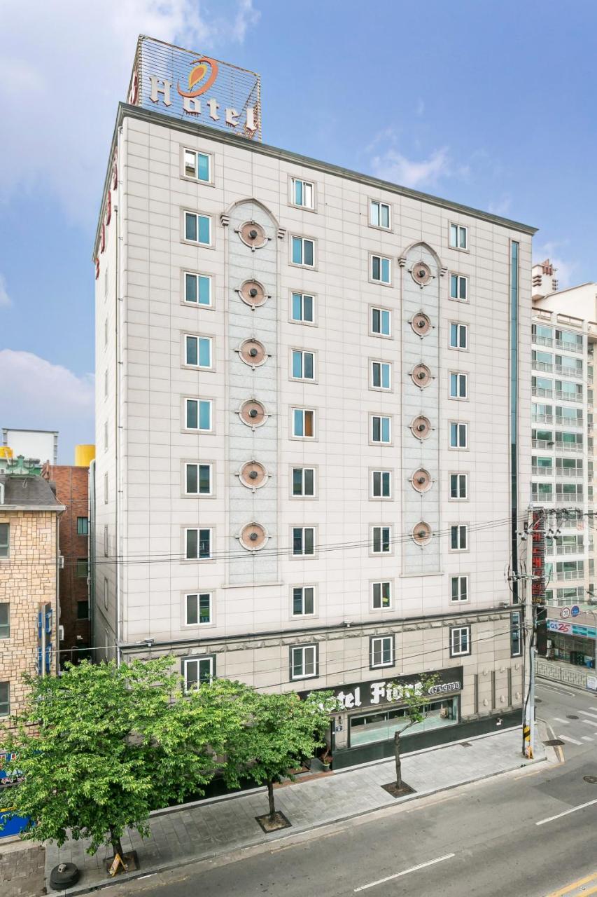 Fiore Hotel Gumi Exteriér fotografie